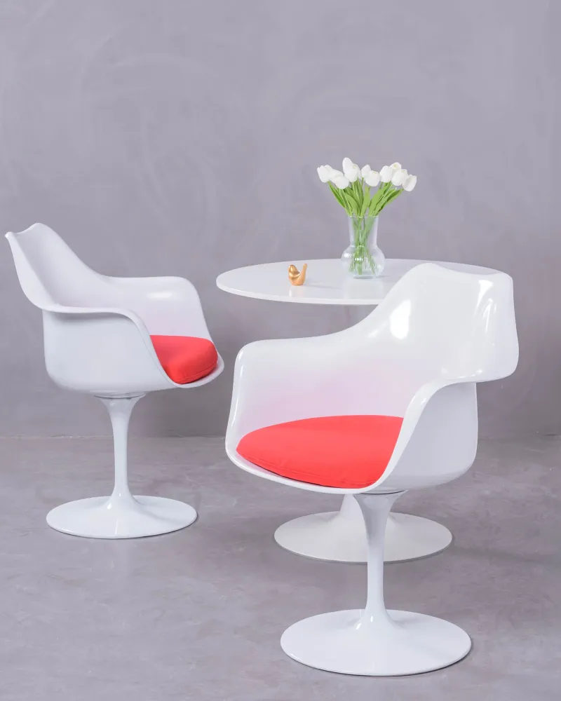 Chaise Tulip Arms avec accoudoirs pour salle à manger | Garantie de 5 ans avec Nest Dream