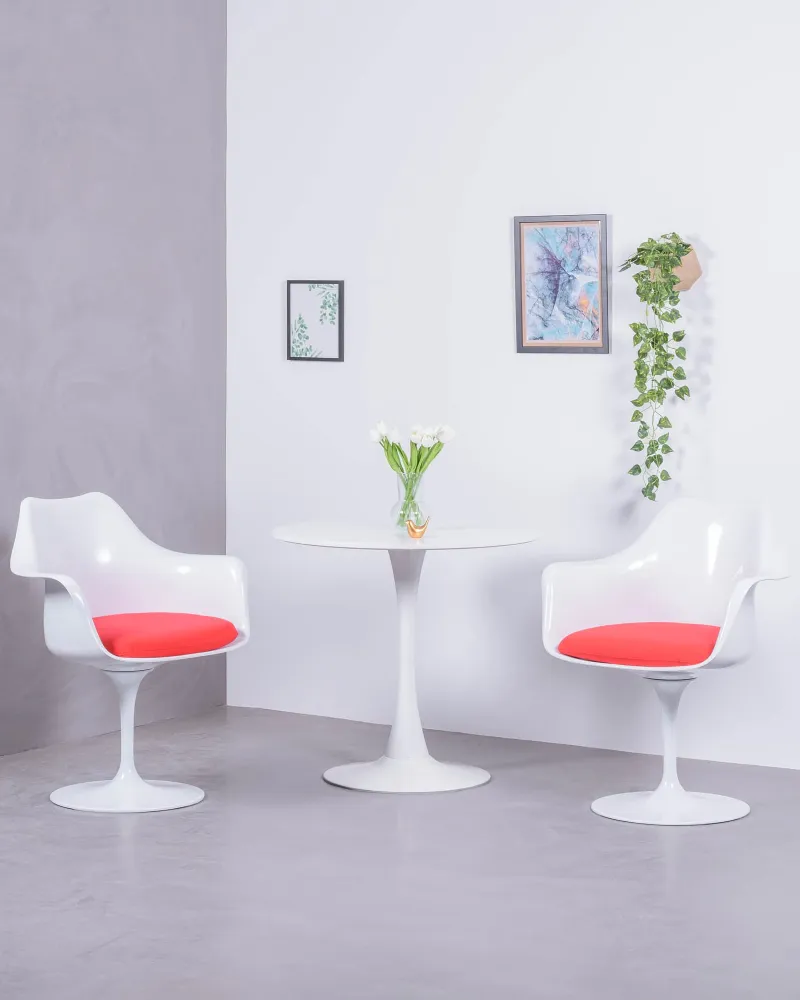 Chaise Tulip Arms avec accoudoirs pour salle à manger | Garantie de 5 ans avec Nest Dream