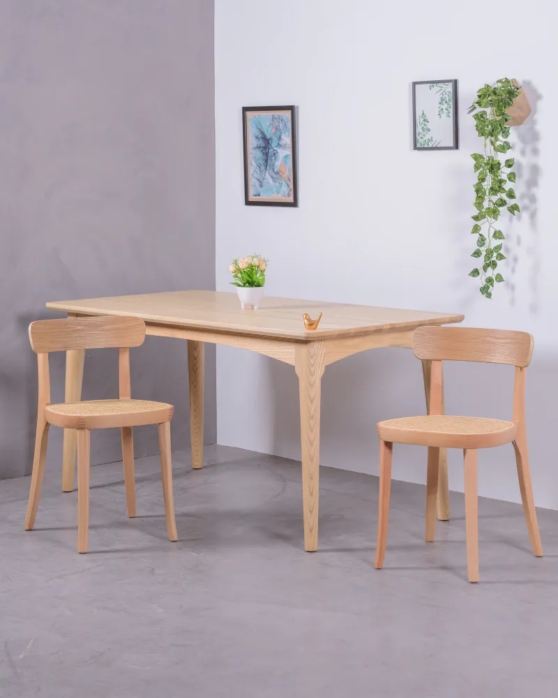 Tours chair in ash wood and natural rattan | Elegant and durable