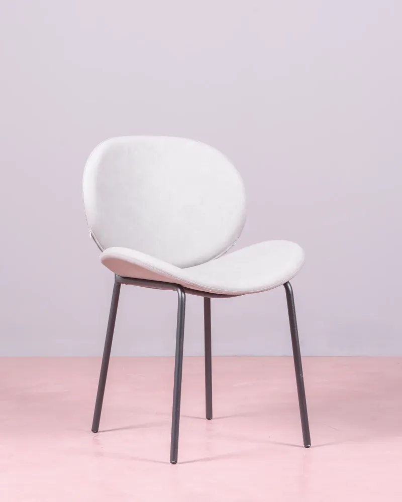 Retro chair upholstered in aged imitation leather | Vintage chairs | Nest Dream