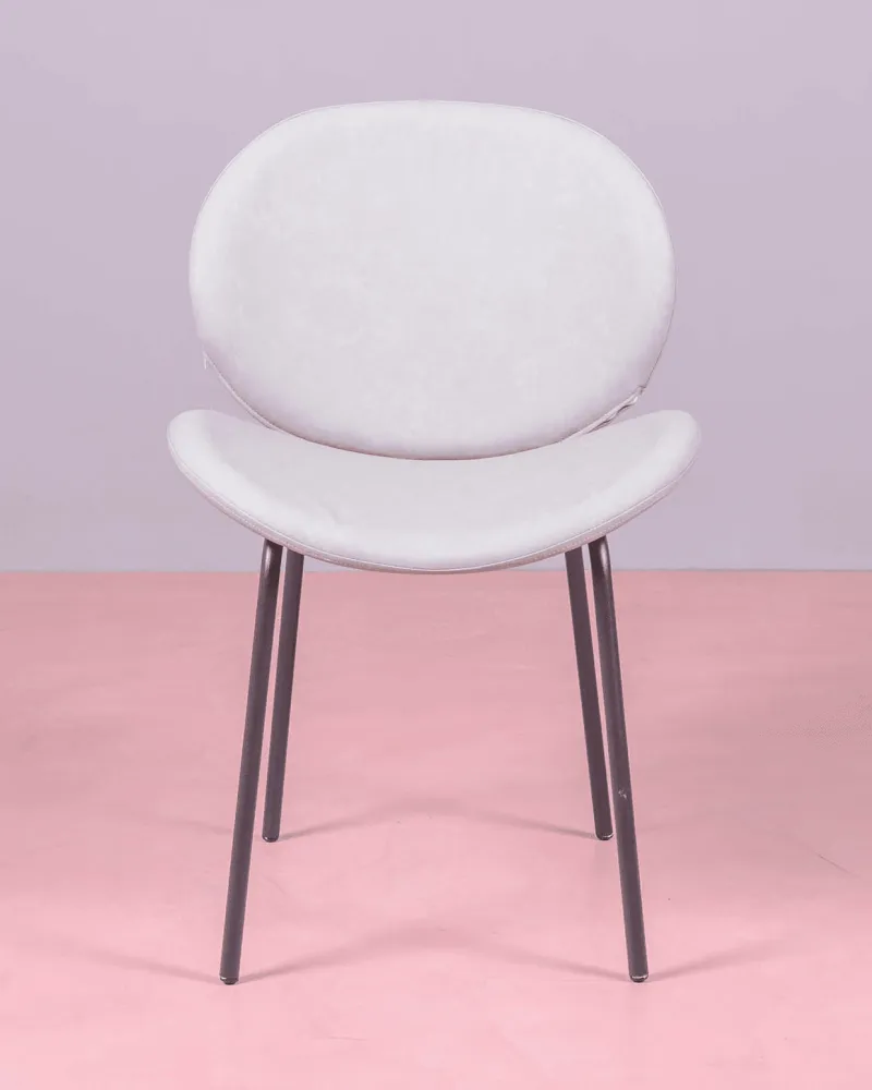 Retro chair upholstered in aged imitation leather | Vintage chairs | Nest Dream