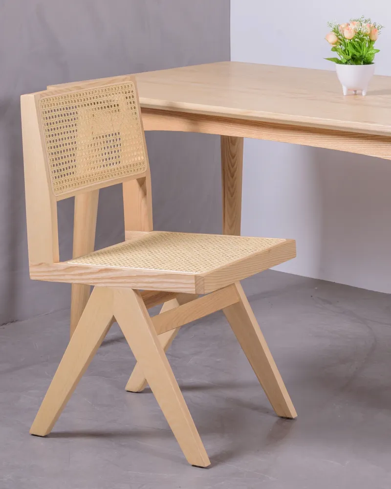Compass Vintage-stol i asketræ og naturlig rattan : Nest Dream