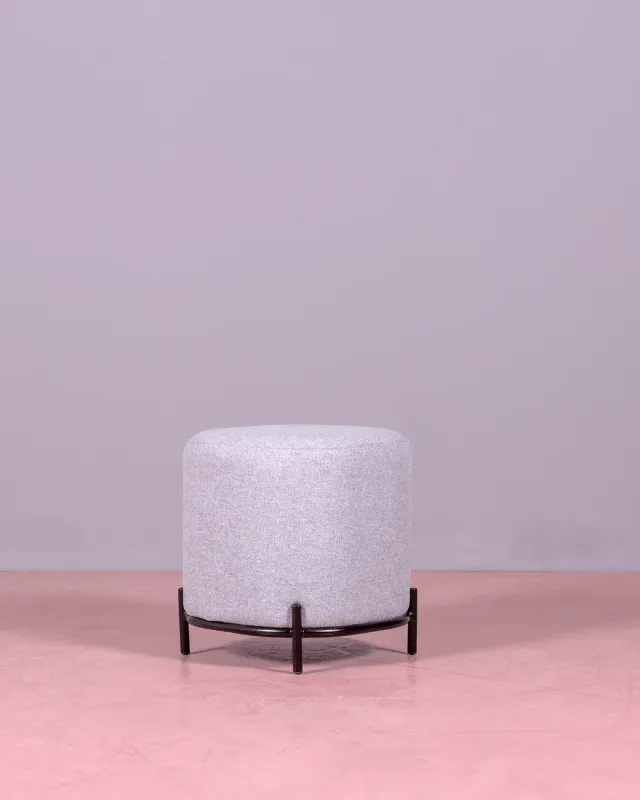 https://www.nestdream.com/5858-product_miniature/reposapies-para-el-sofa-de-diseno-minimalista-clair.jpg