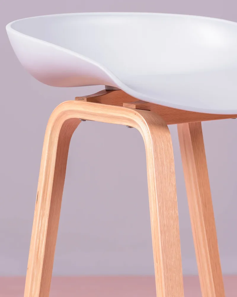 Daxer Hocker im nordischen Design mit Beinen aus Buche | Nest Dream