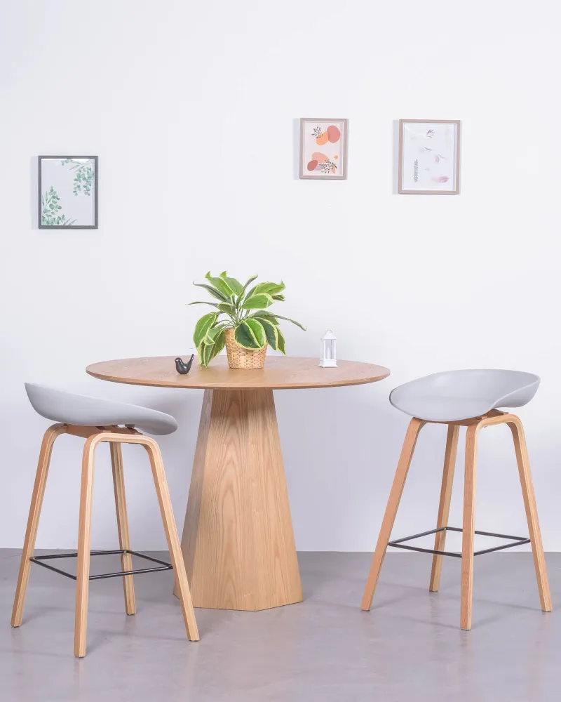 Daxer Hocker im nordischen Design mit Beinen aus Buche | Nest Dream