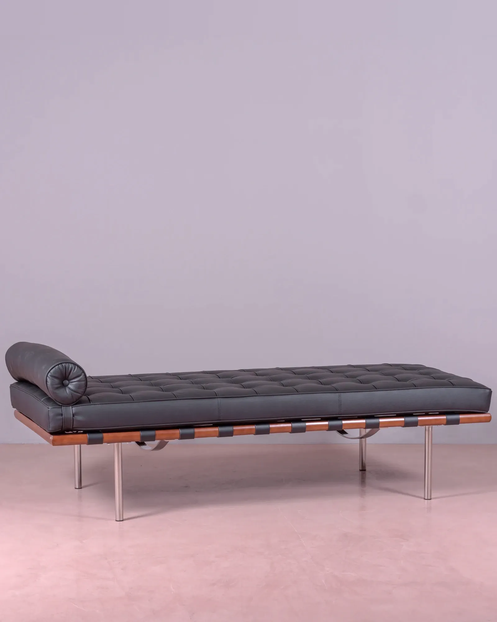 Barcelona Daybed aus Vollnarbenleder – Kostenloser Versand – Nest Dream