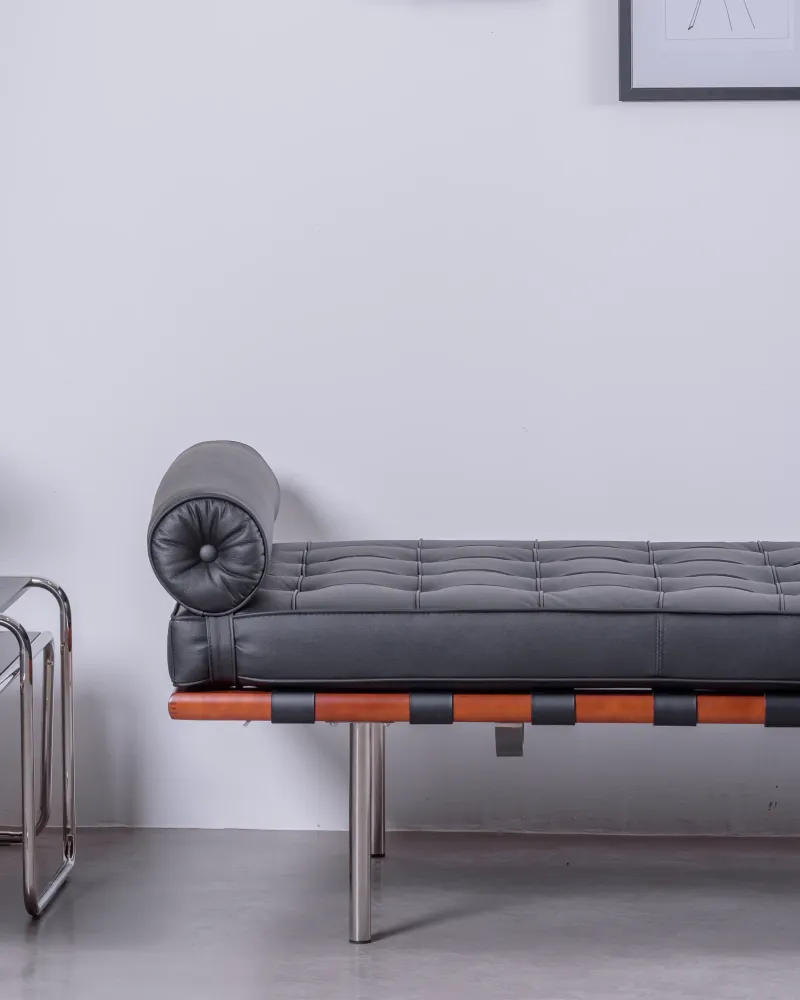 Barcelona Daybed aus Vollnarbenleder – Kostenloser Versand – Nest Dream