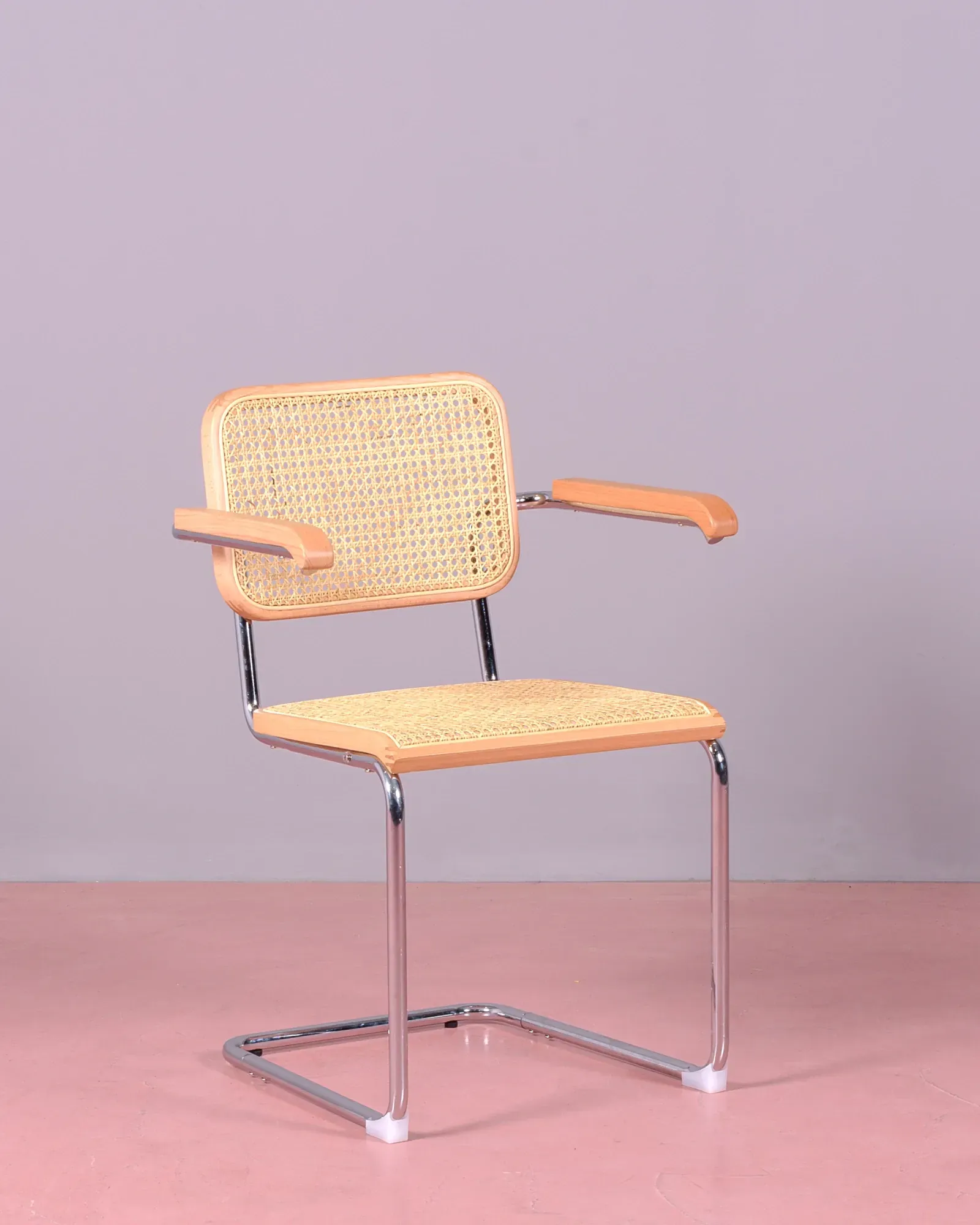 Sedia in rattan con braccioli in legno di faggio | Nest Dream