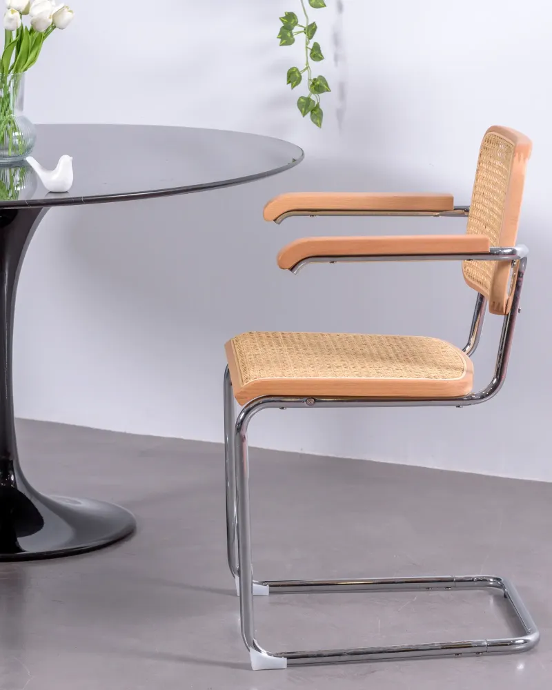 Sedia in rattan con braccioli in legno di faggio | Nest Dream
