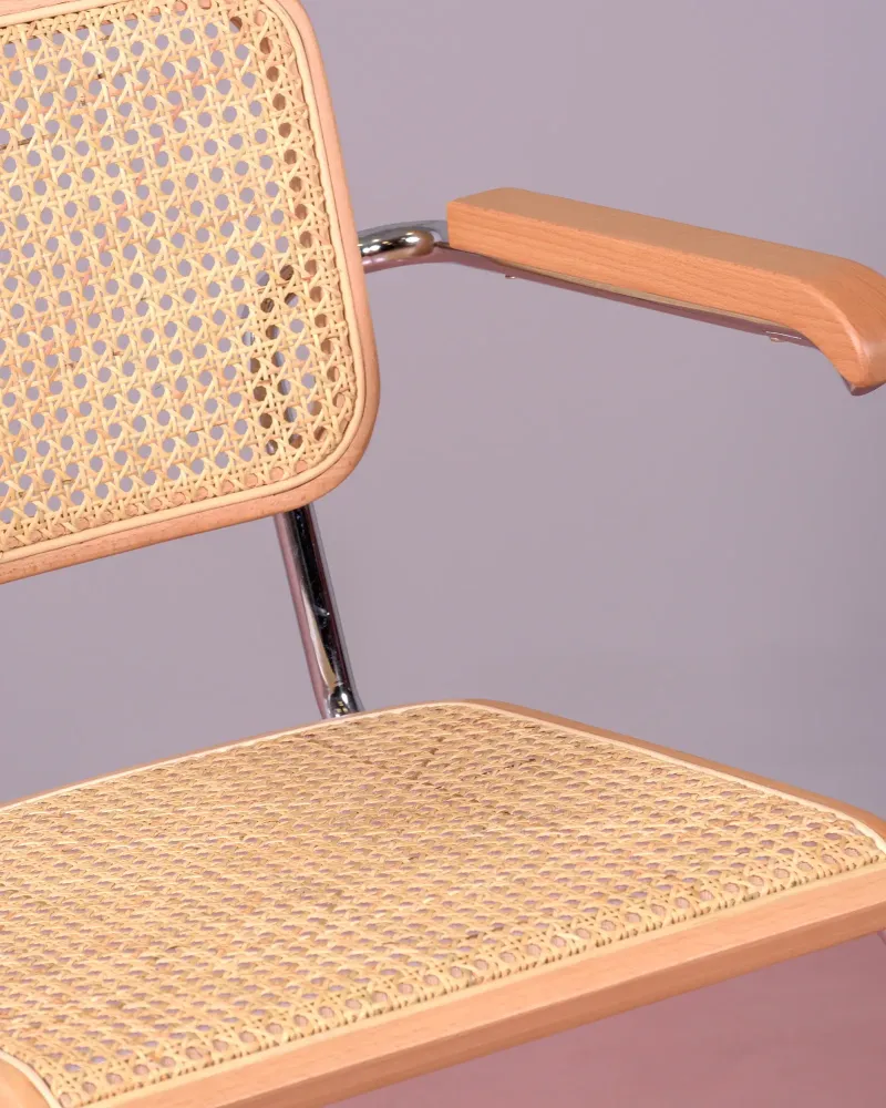 Rattanstol med armlæn af bøgetræ | Nest Dream