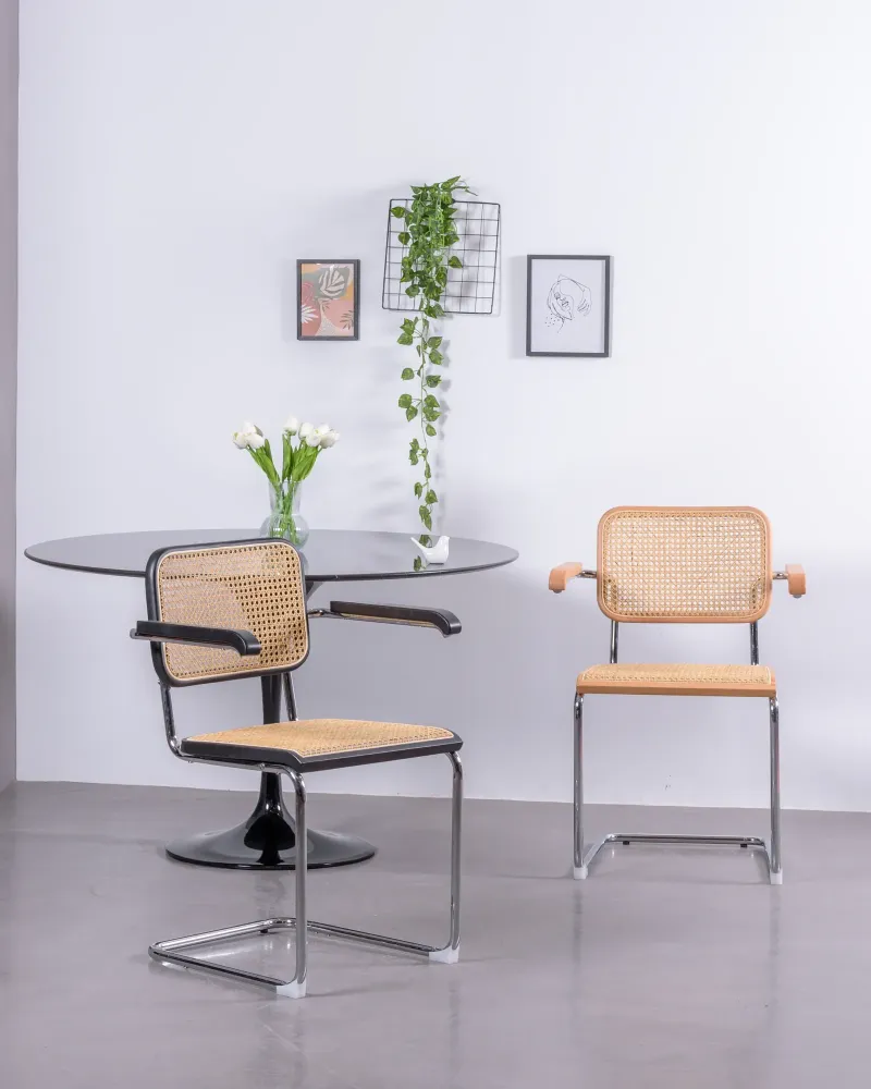Rattanstol med armlæn af bøgetræ | Nest Dream