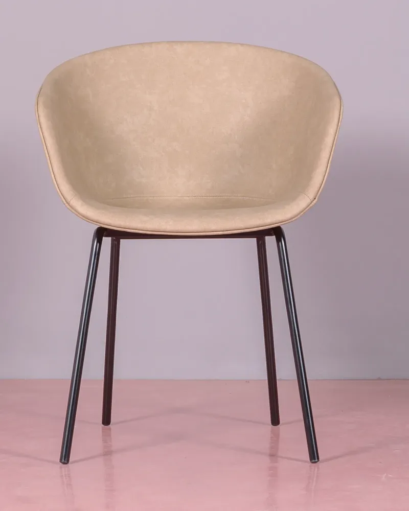Sedia vintage con braccioli rivestita in similpelle cerata - Denver