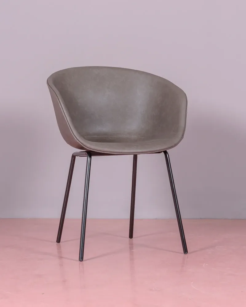 Vintage stoel met armleuningen bekleed met gewaxt kunstleer - Denver