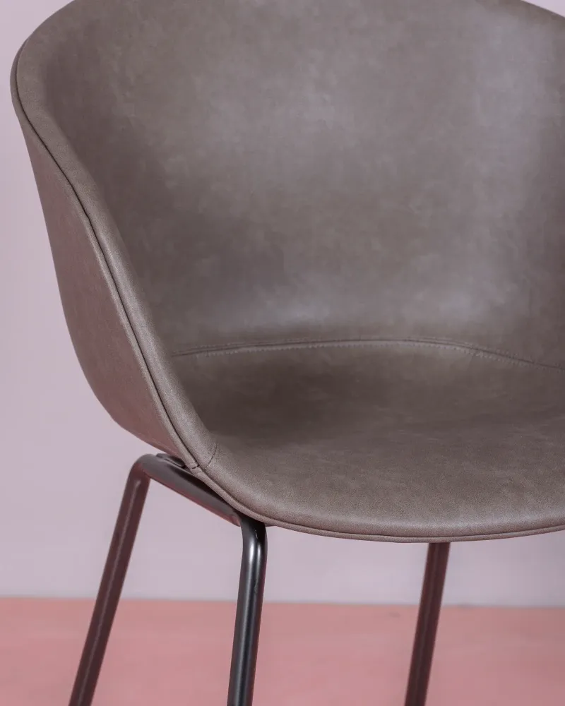 Vintage stoel met armleuningen bekleed met gewaxt kunstleer - Denver