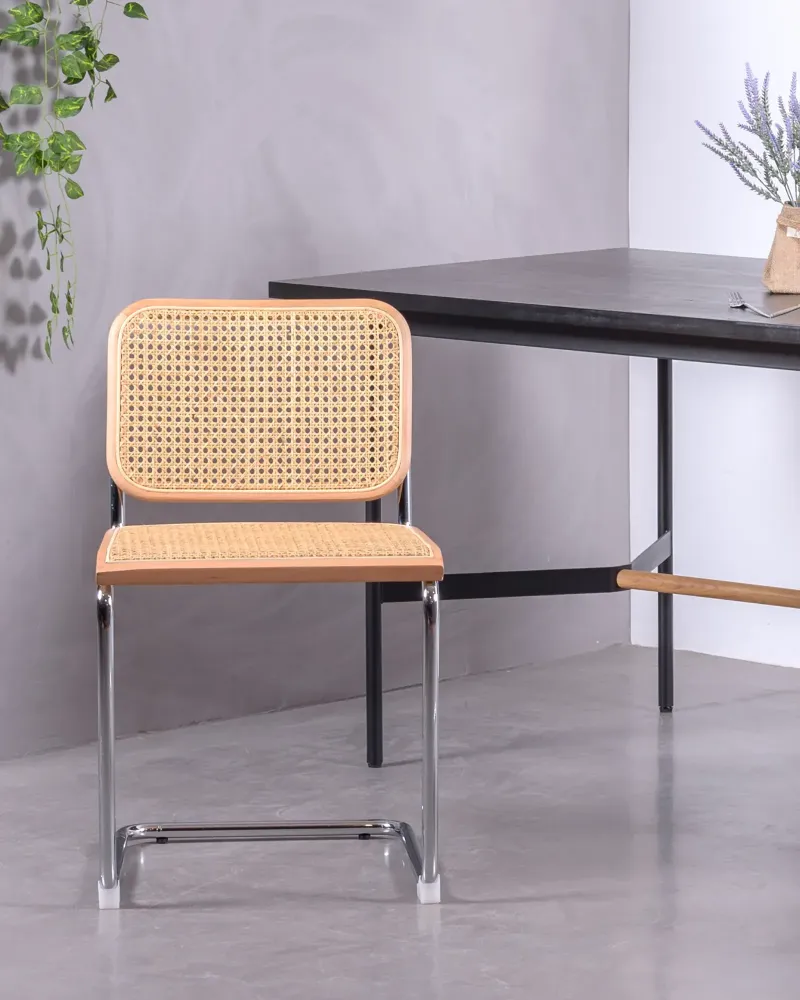 Retro-stol i naturlig rattan og forkromet stål -.. Cesca