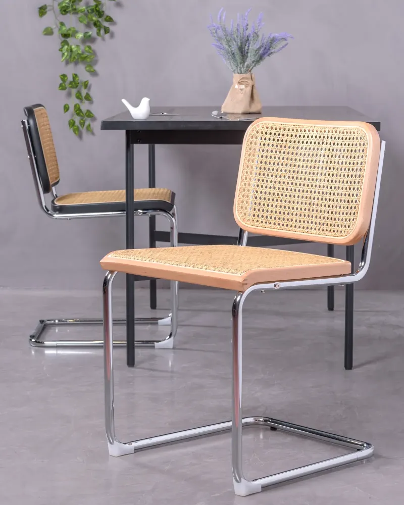 Retro-stol i naturlig rattan og forkromet stål -.. Cesca